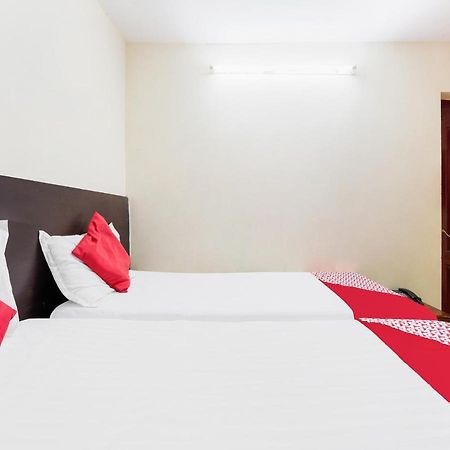 Spot On Hotel Supriya Vijayawāda エクステリア 写真