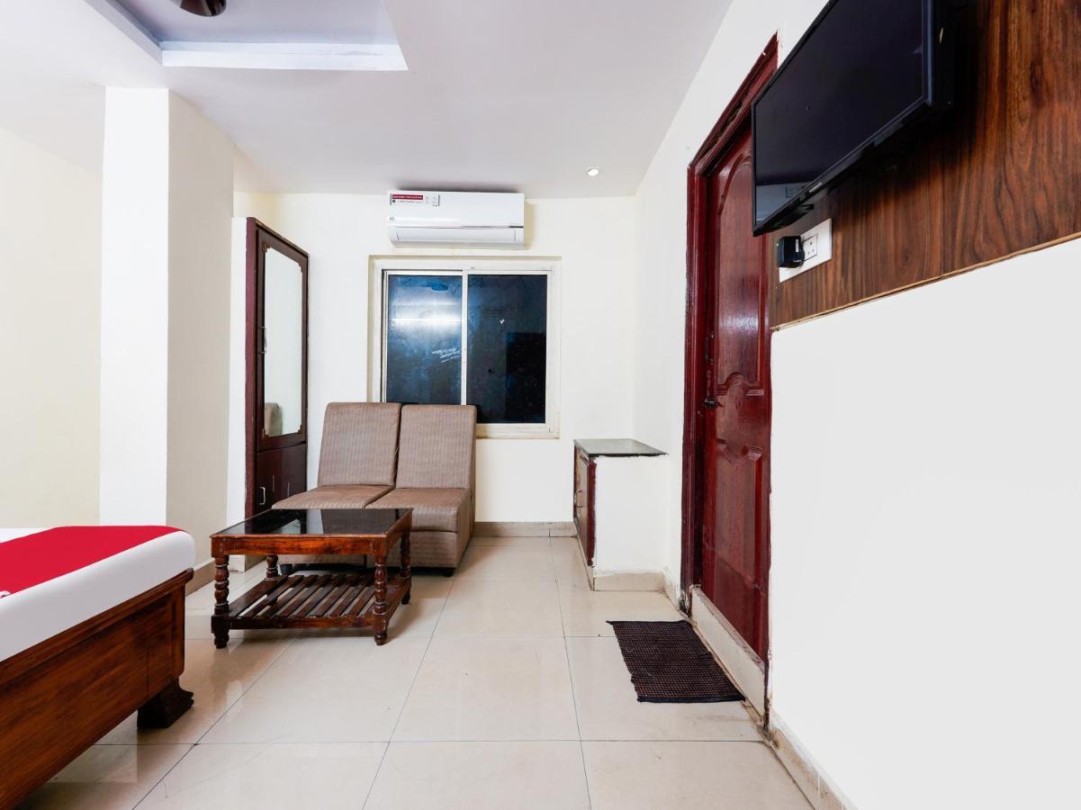 Spot On Hotel Supriya Vijayawāda エクステリア 写真
