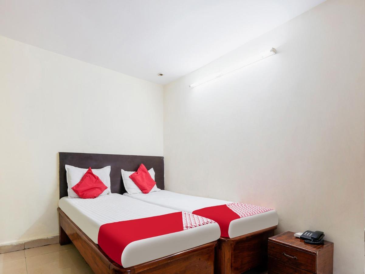 Spot On Hotel Supriya Vijayawāda エクステリア 写真